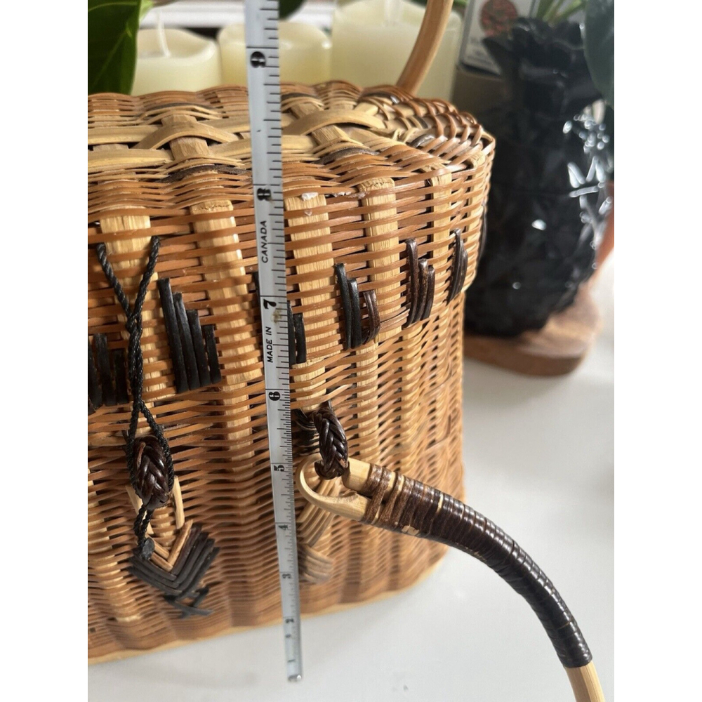 Vintage Woven Wicker Rattan Handbag Purse Bucket Bag Strap Basket Boho - Picture 8 of 9